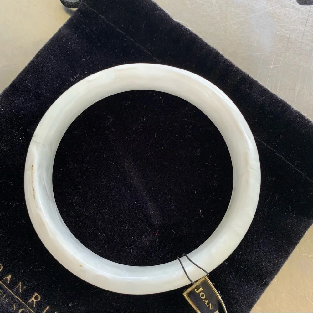 🆕 Joan Rivers Asymmetrical Plastic Bangle Bracelet - Picture 3 of 5
